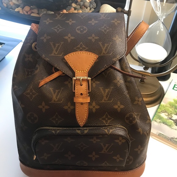 Authentic Louis Vuitton Montsouris MM Backpack - Picture 6 of 16